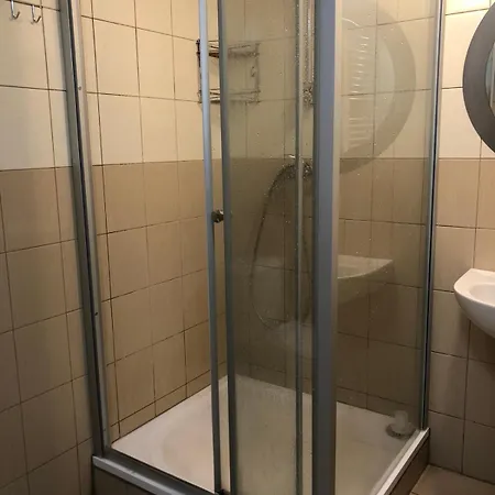 Hostel Sleep&go Czech Republic - Velké Popovice